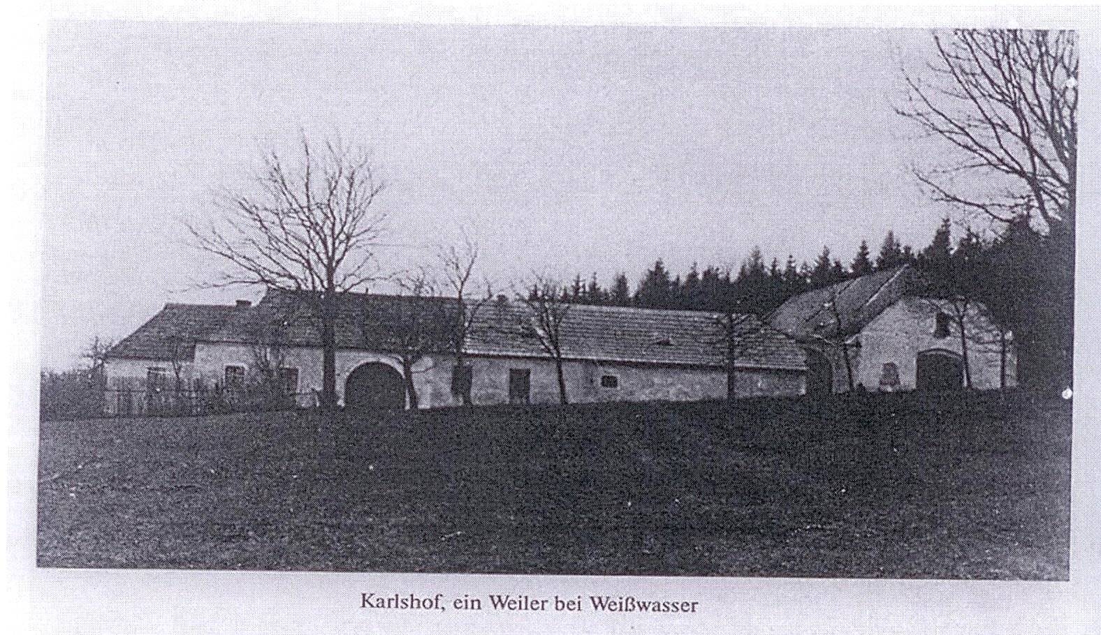 Opuszczona posiadłość Karlshof-Karlov
